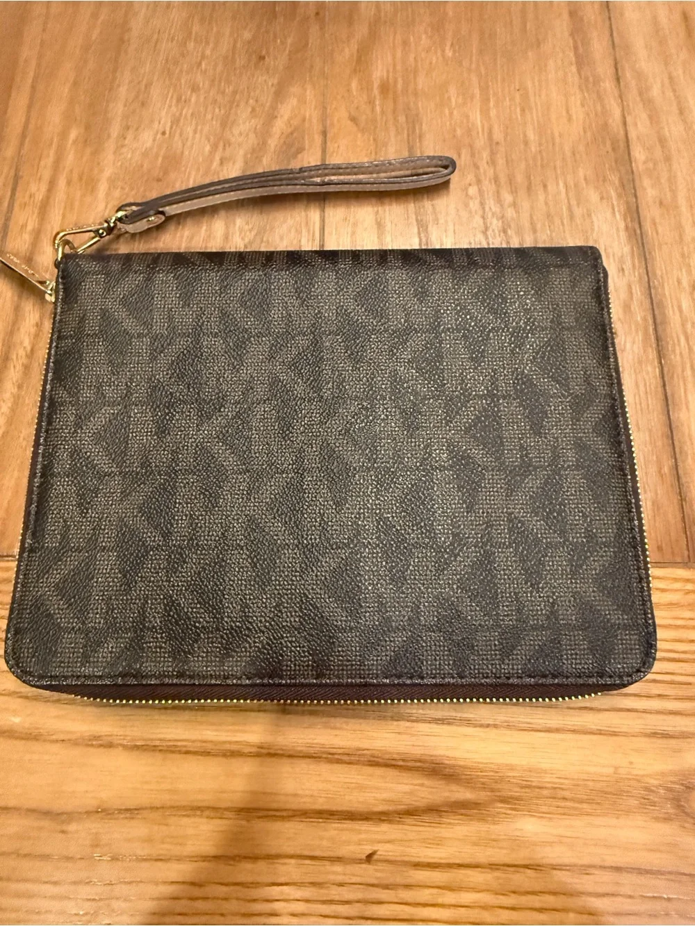 Michael Michael Kors Signature Multifunction Case for iPad/Tablet